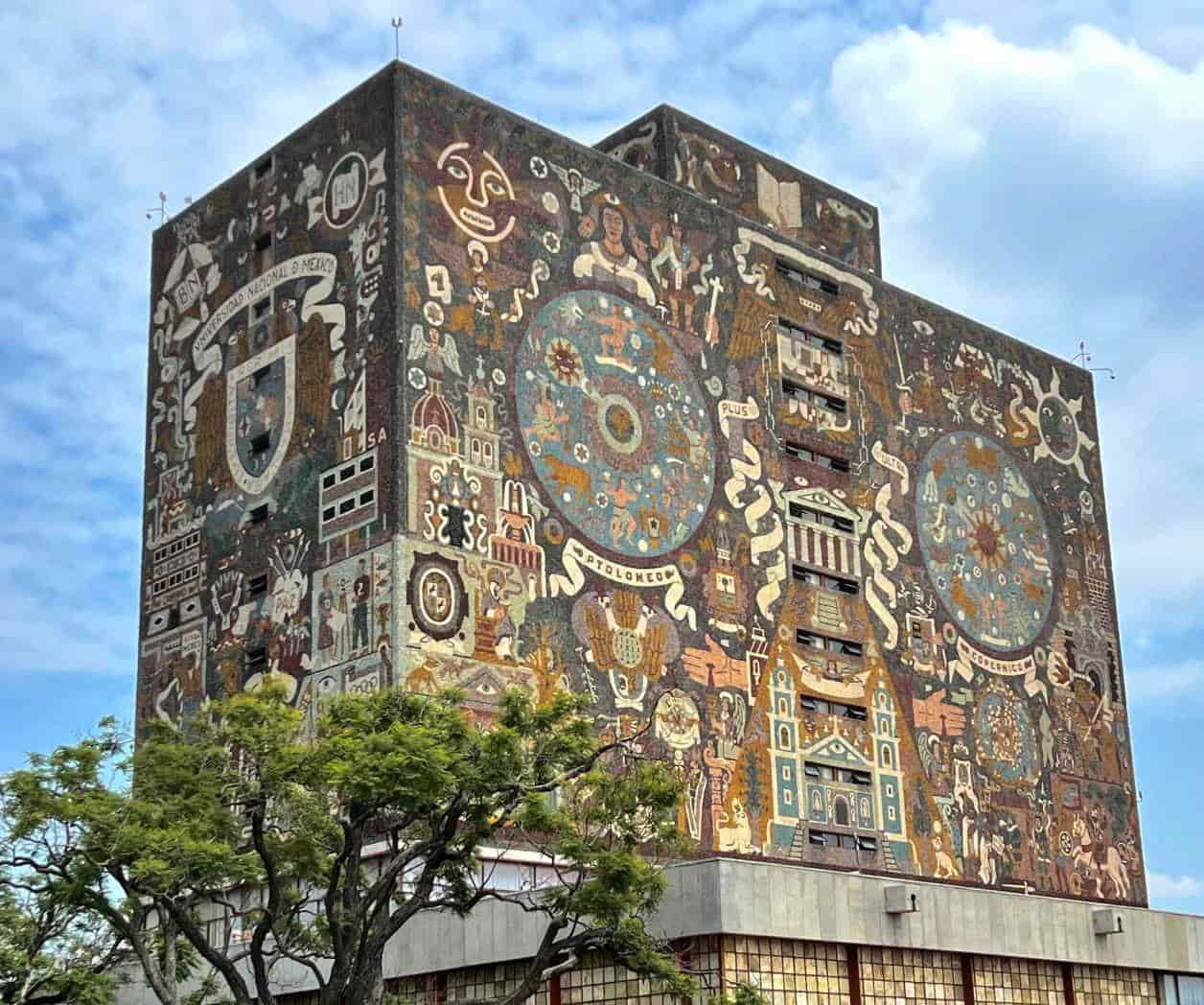 UNAM niega que Sheinbaum y Xóchitl Gálvez hayan plagiado sus tesis