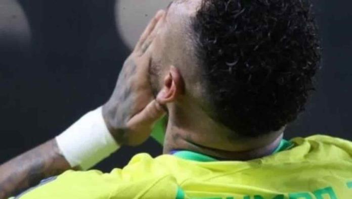 Operan con éxito a Neymar Jr; Estará en recuperación por 8 meses