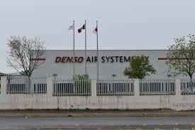 Desvalijan Vocho dentro de Denso
