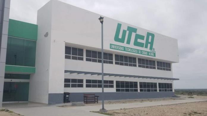 ¡NUEVAS CARRERAS para en la UTCA! Con la mira hacia el futuro ¡NUEVAS CARRERAS para en la UTCA! Con la mira hacia el futuro