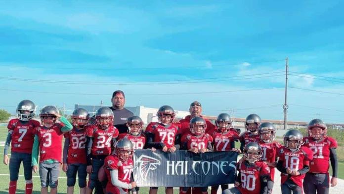 Halcones doma a Panteras