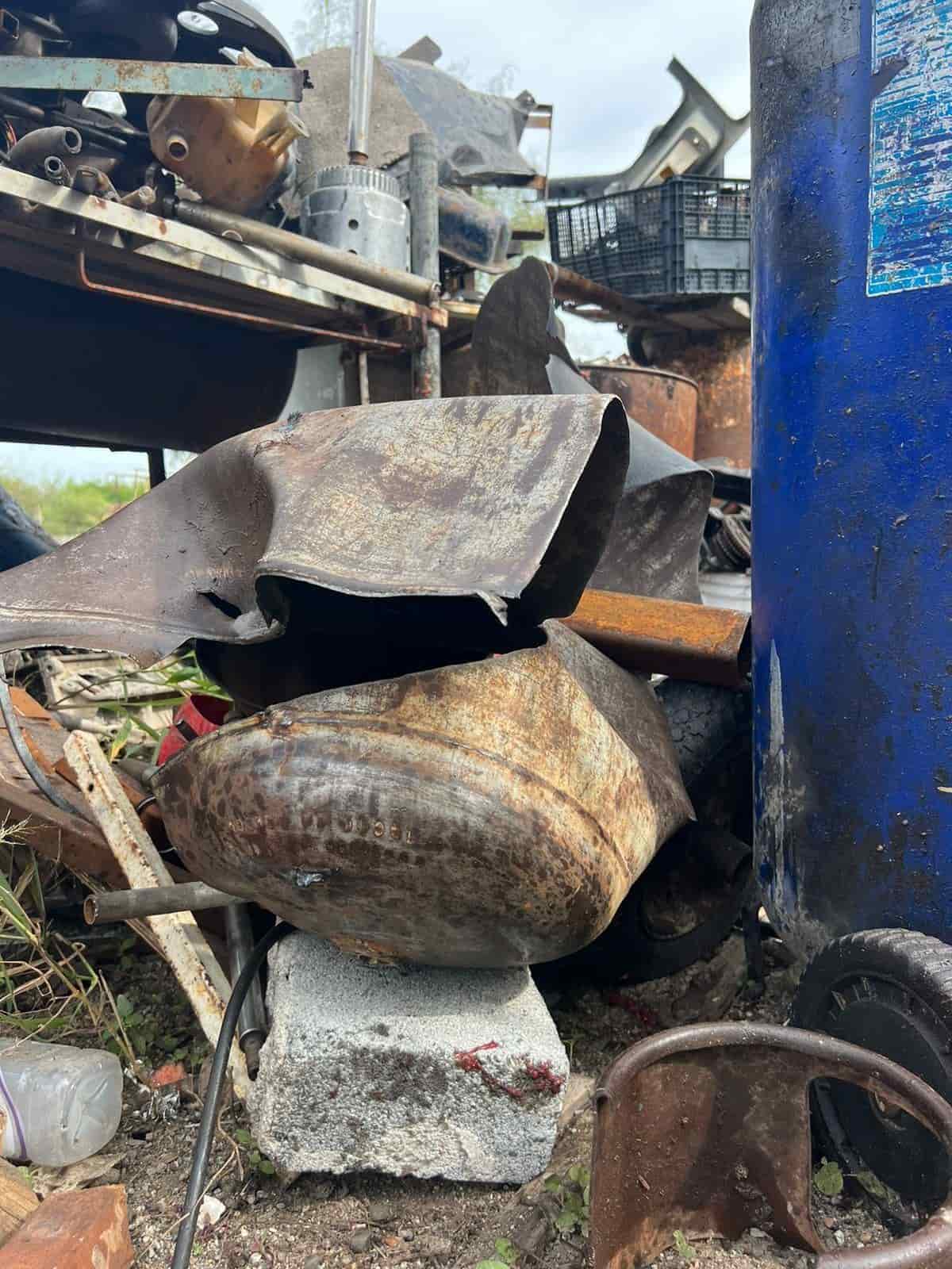 Muere mutilado; le explotó tanque