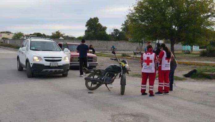Embiste a motociclista