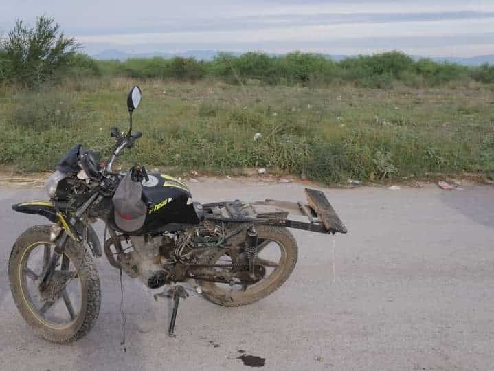 Embiste a motociclista