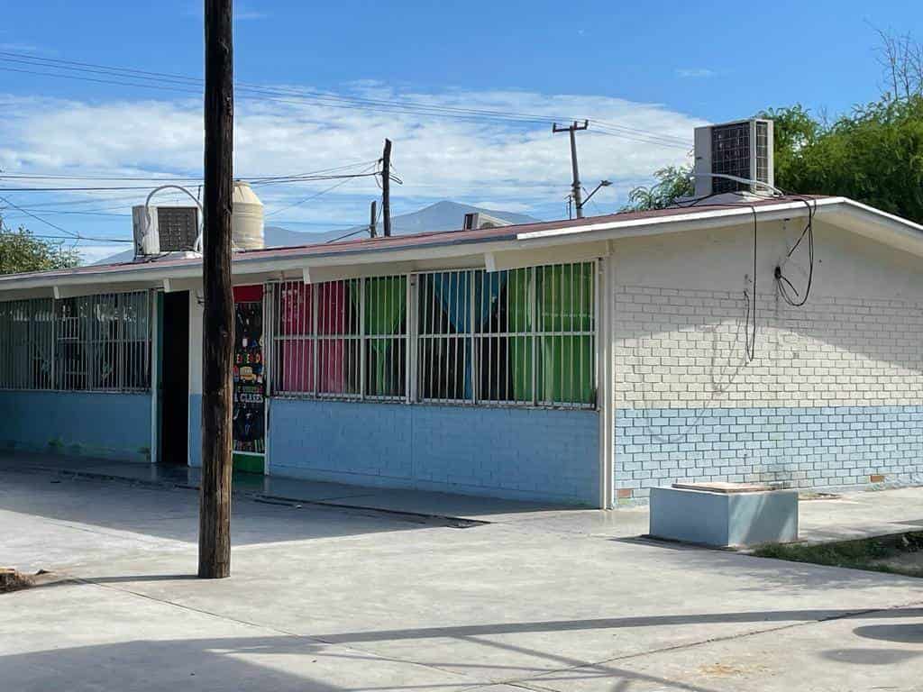 Toman clases en penumbras