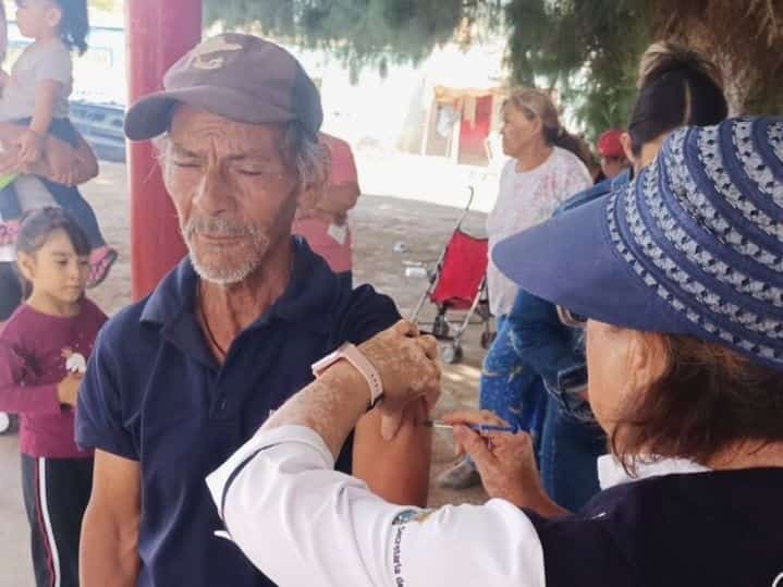 Aplican 3 mil 500 vacunas de influenza Aplican 3 mil 500 vacunas de influenza