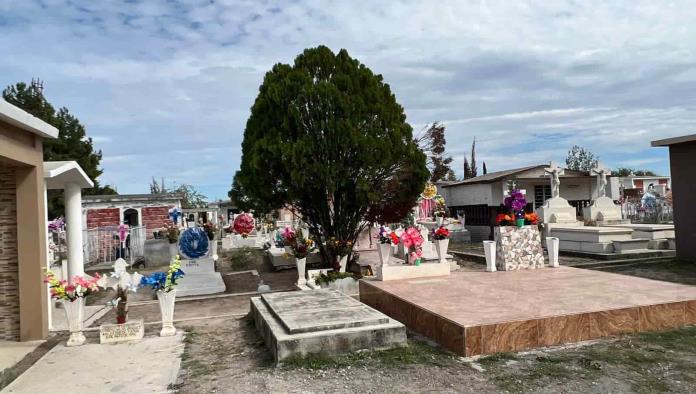 Retiran 55 toneladas de basura en cementerios