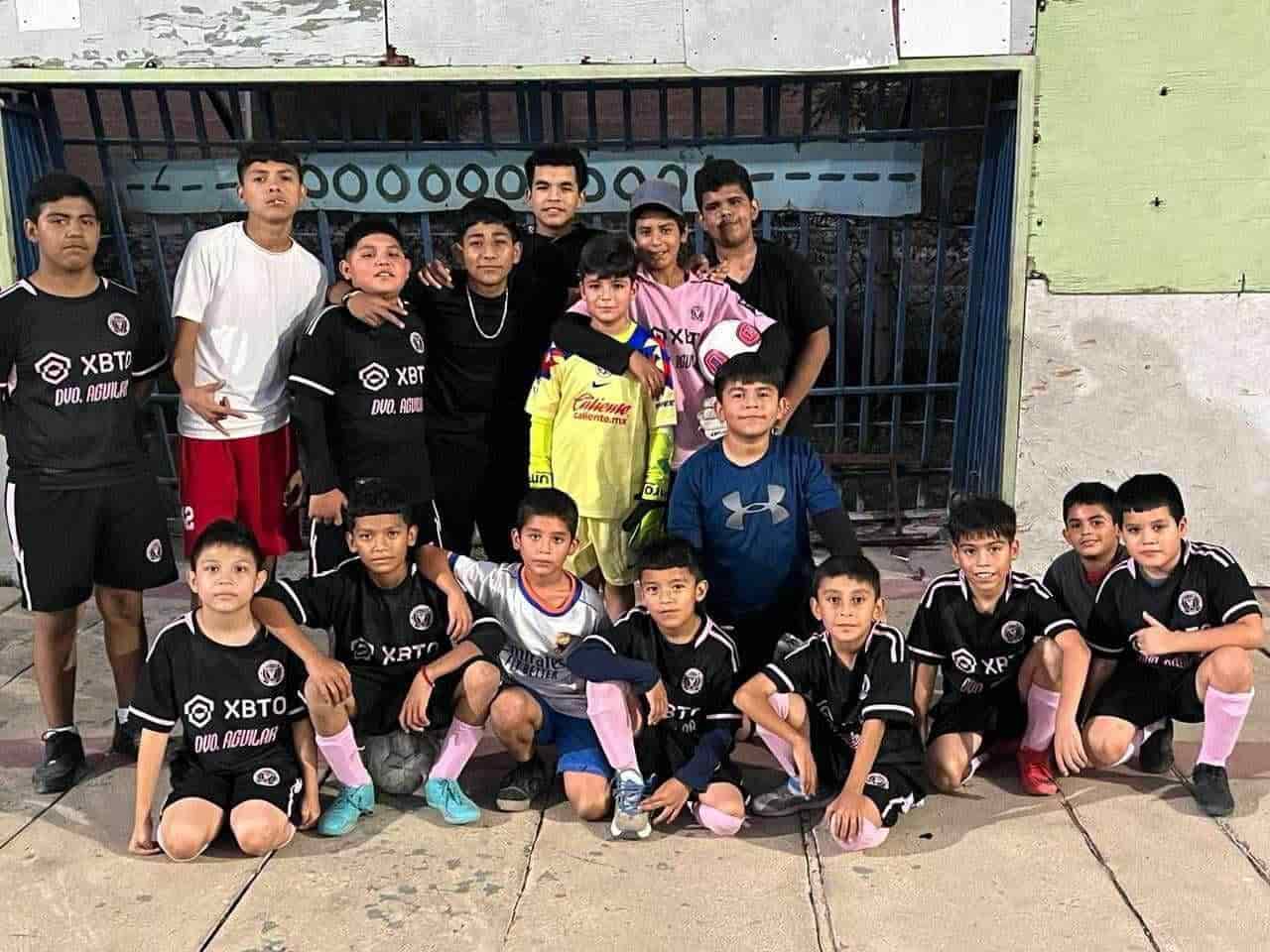 Presentan el TORNEO NAVIDEÑO de la Soccer Center League