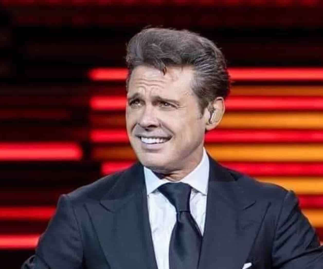 AMLO celebra donación de 10 MDP de Luis Miguel para Acapulco