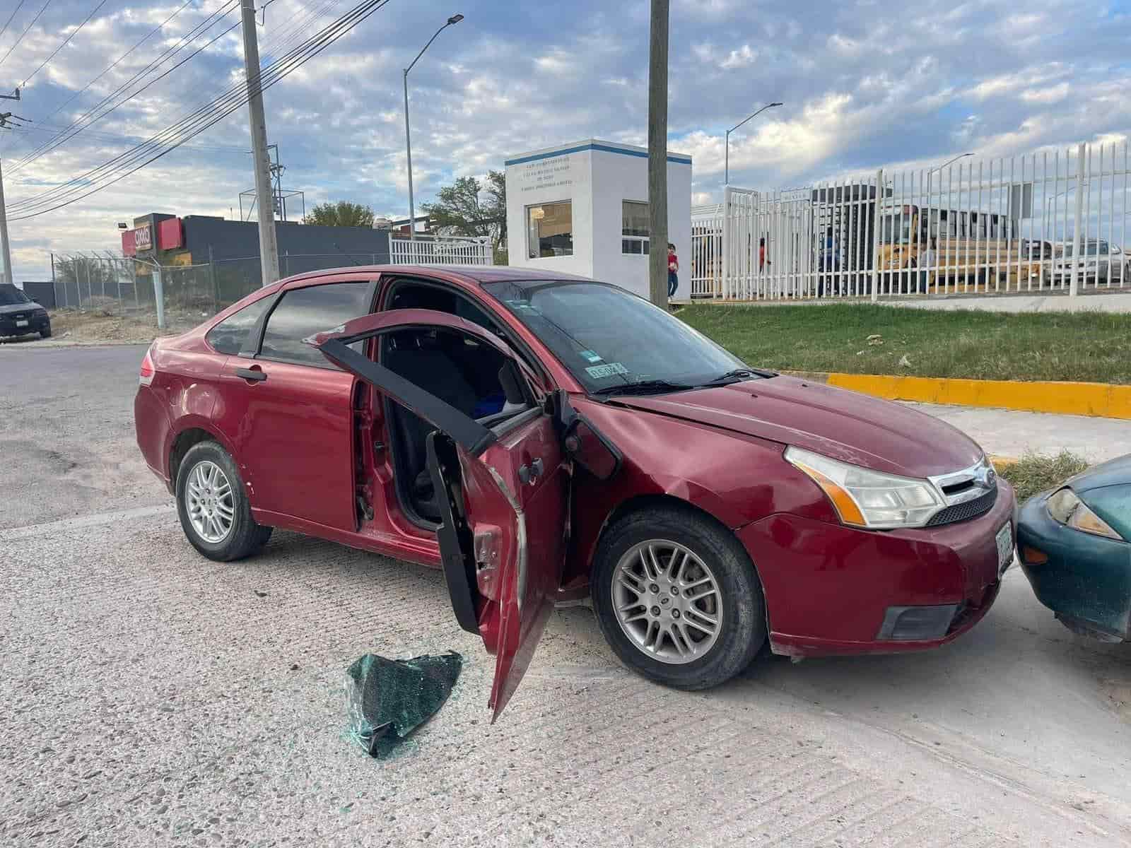 ABRE LA PUERTA y se la lleva de encuentro un CAMIÓN