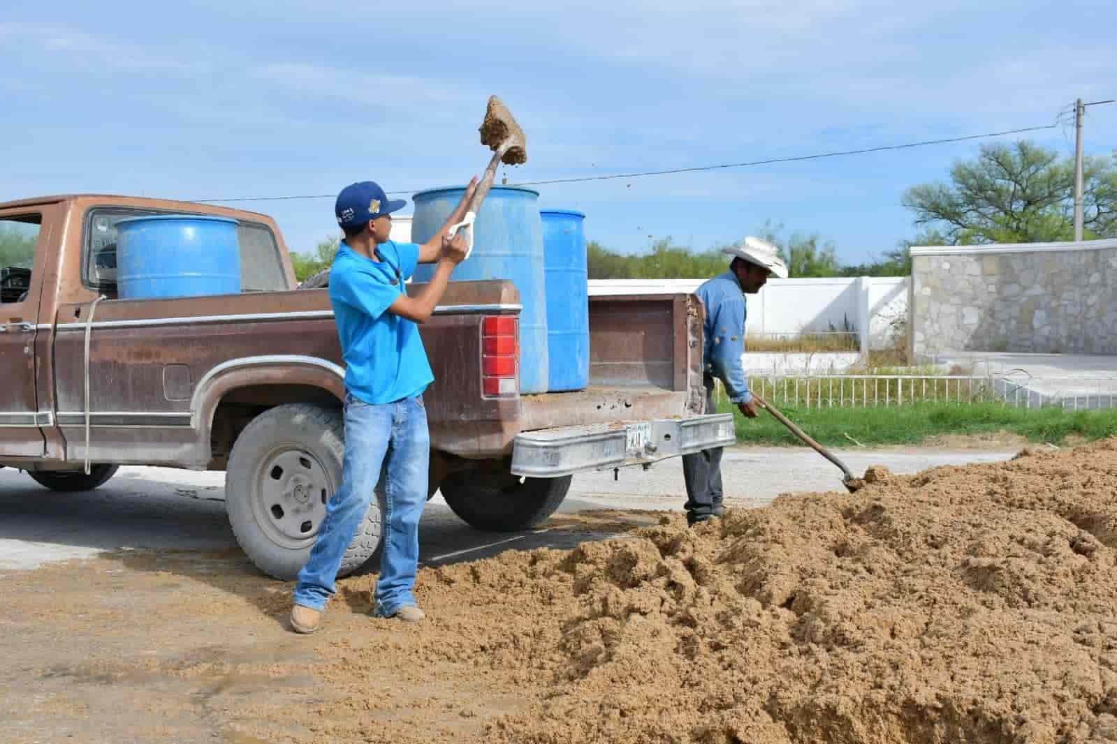 ¡BAGAZO A BAJO COSTO! Nava realiza programa para los GANADEROS de la región