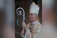 Papa Francisco destituye a obispo de Texas crítico de su papado