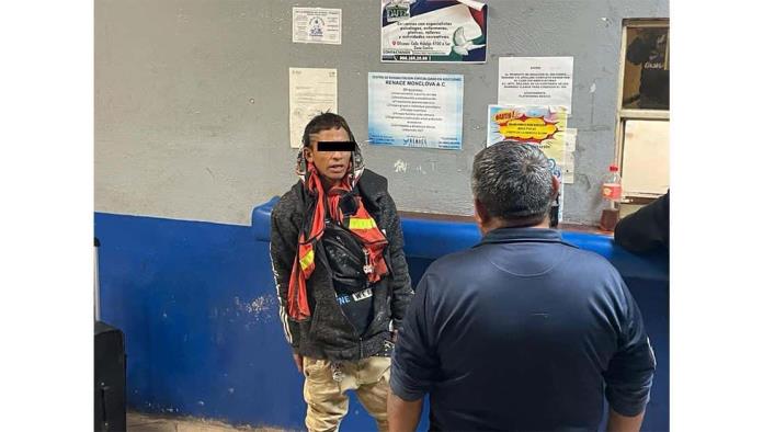 Capturan a rata drogada al saquear casa en Los Pinos