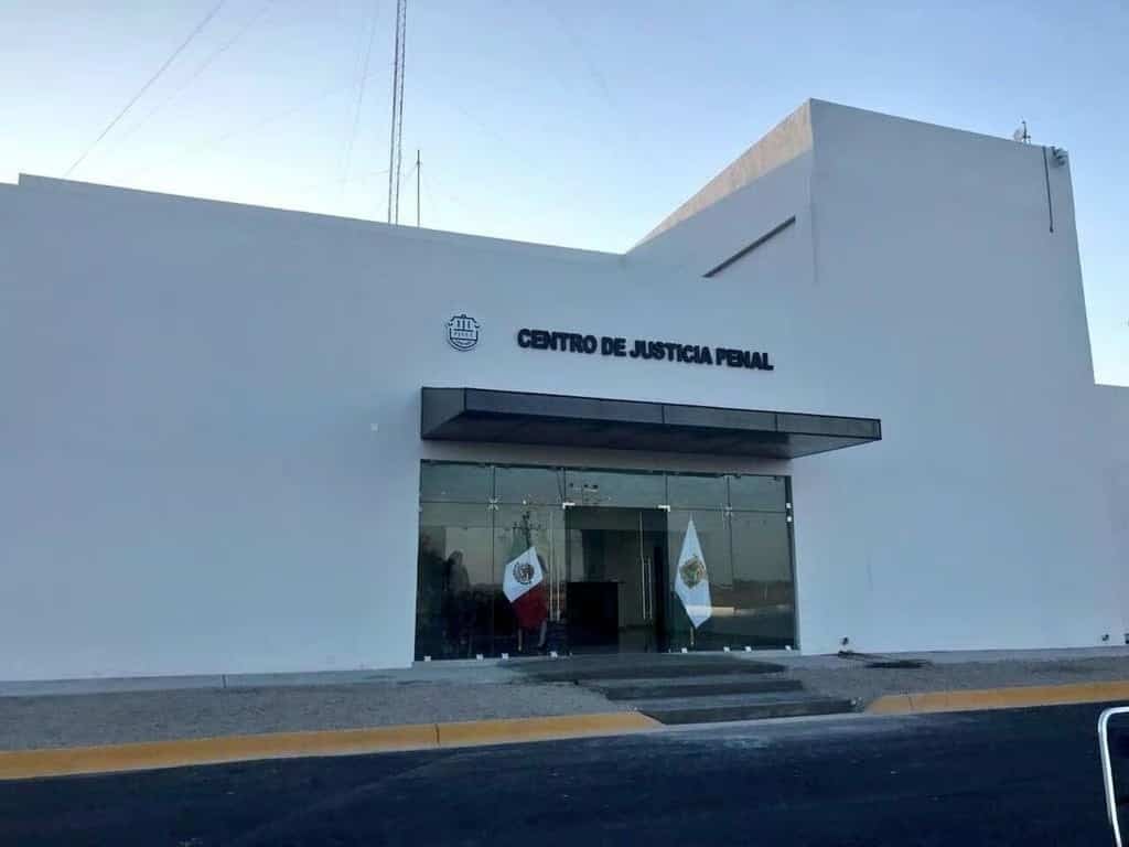 SE NIENGAN A HABLAR los dos halcones detenidos con droga y poncha llantas