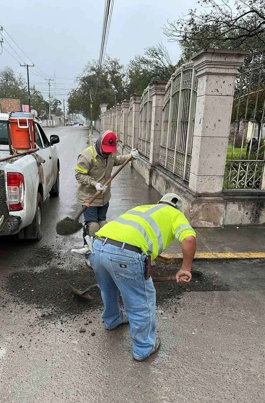 MEJORAN CALLES dañadas por las lluvias en Nava