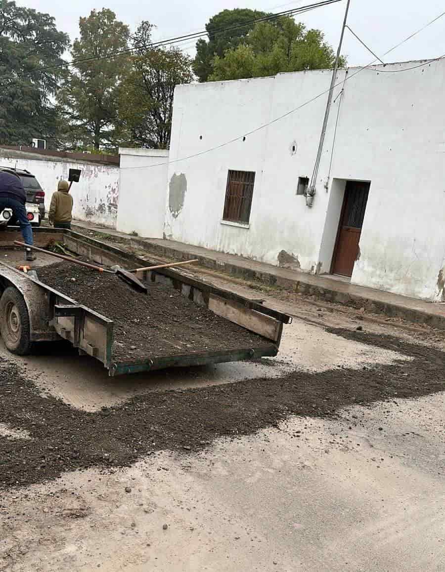 MEJORAN CALLES dañadas por las lluvias en Nava