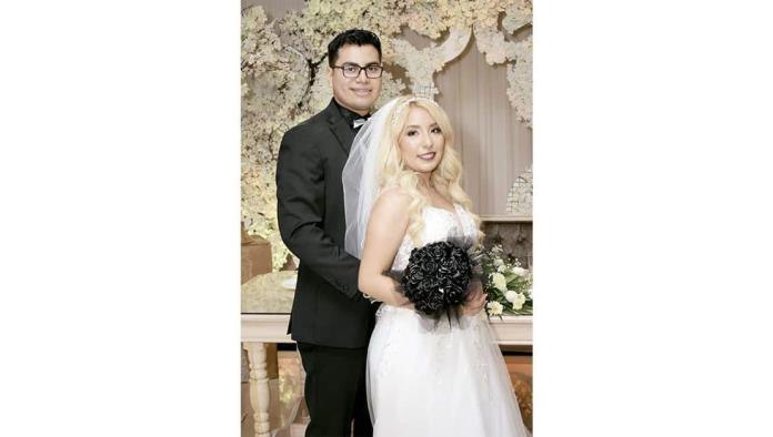 Melina Getsemaní y Pedro contraen matrimonio