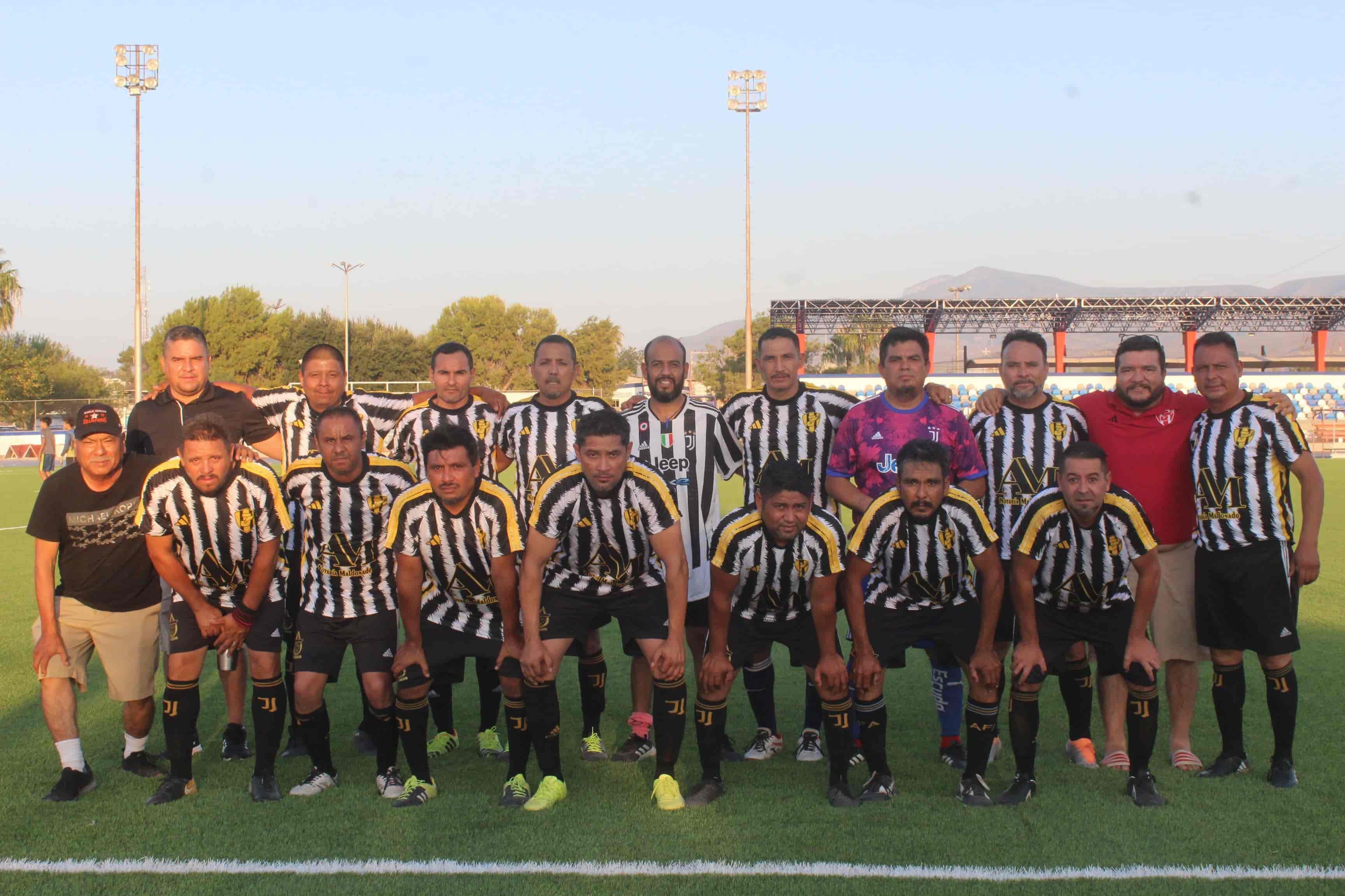 Juventus supera a Necaxa Juventus supera a Necaxa