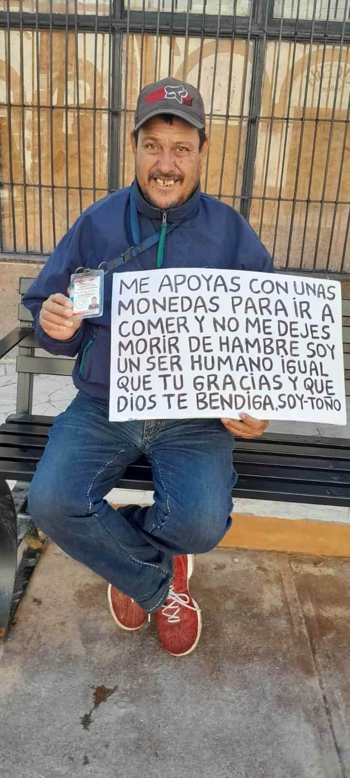 Conoce la HISTORIA de Toño, quien ha sido pedigüeño toda su vida