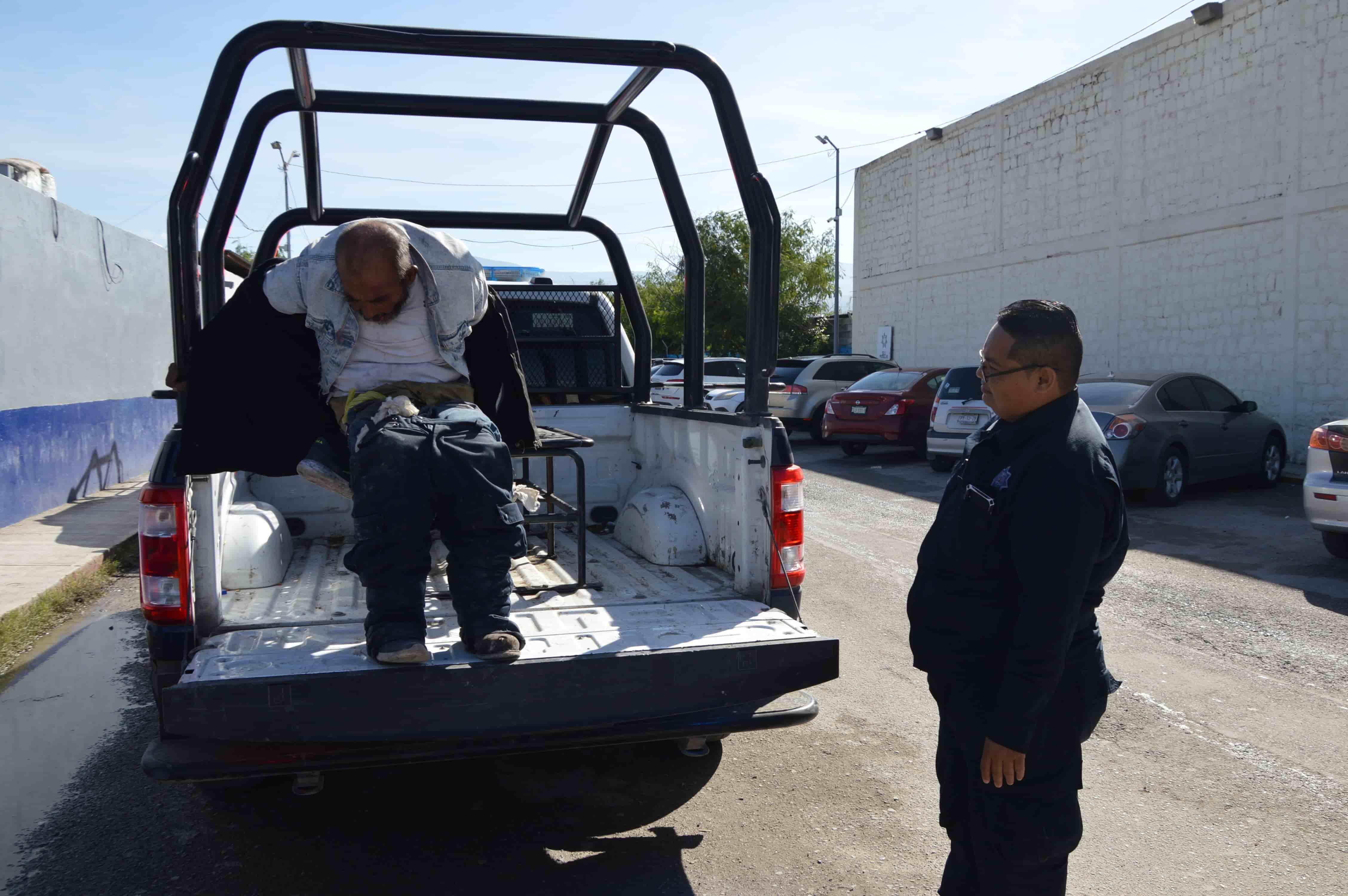 Andaba abuelito gruñón de inmoral en fraccionamiento