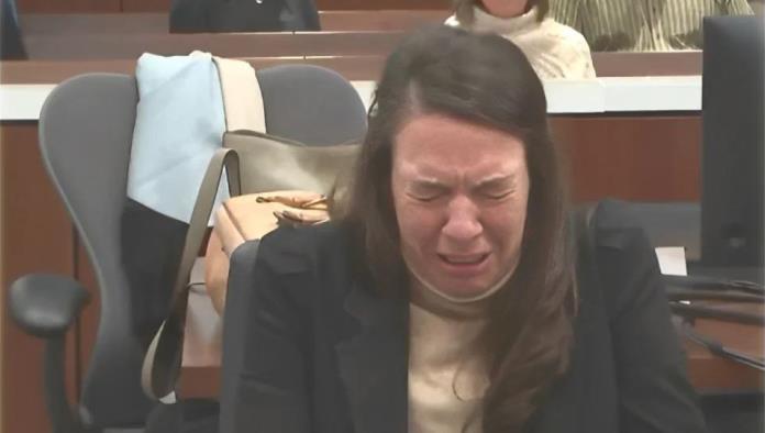 Mujer llora tras ser condenada; envenenó a su amiga para quedarse con su dinero en EU