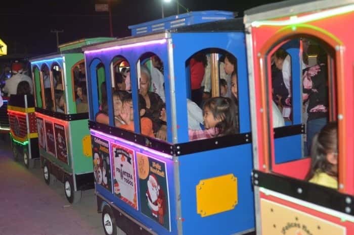 Invita Frontera al Desfile Navideño