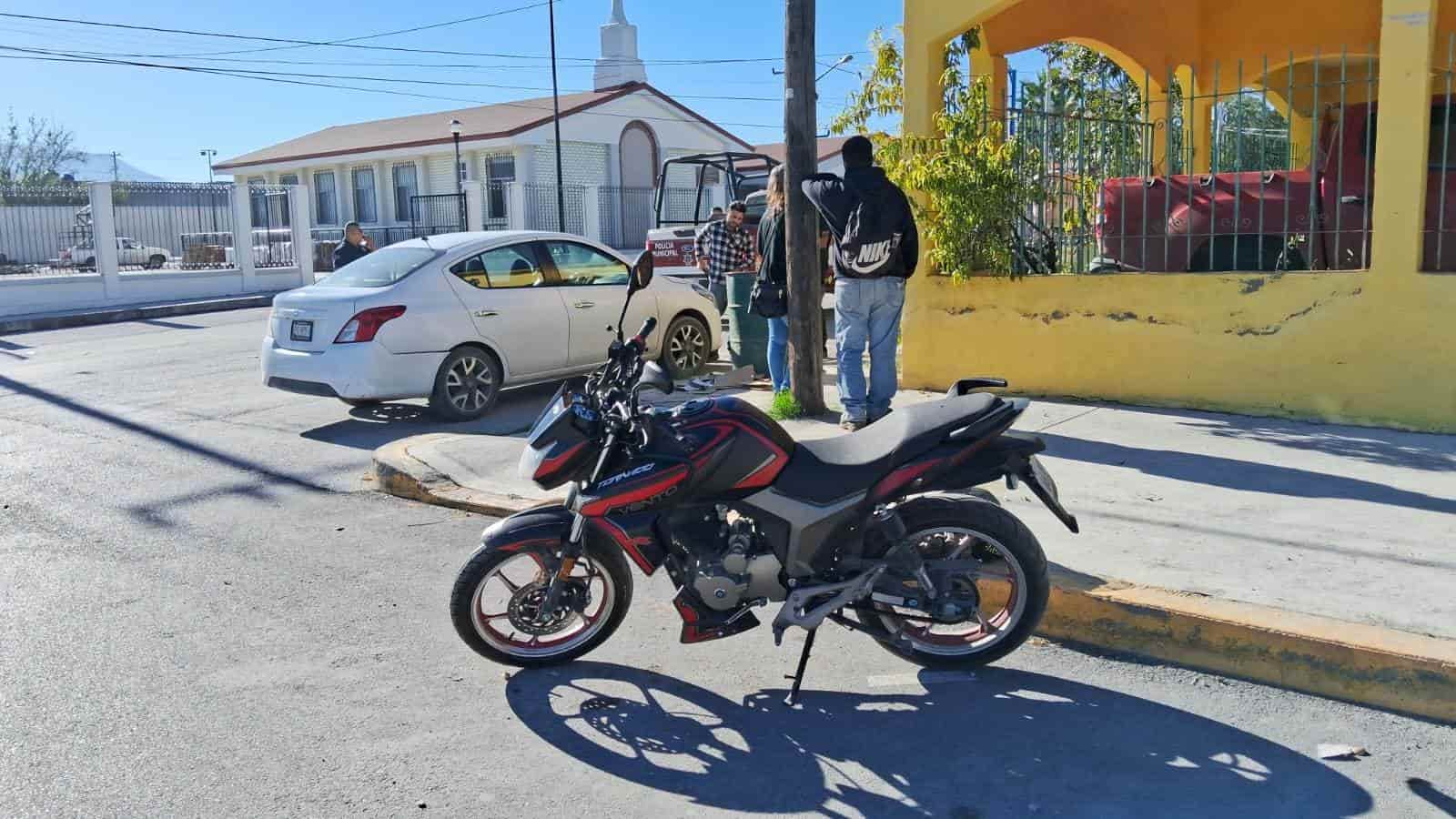 Estrella moto contra auto en la Bellavista Estrella moto contra auto en la Bellavista