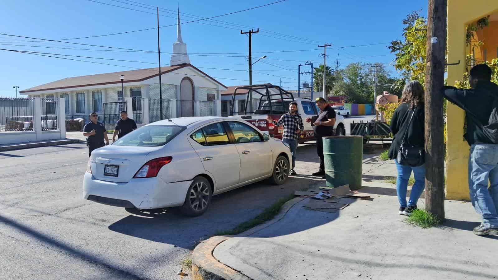 Estrella moto contra  auto en la Bellavista