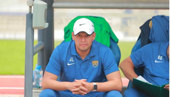Destituye Pumas Femenil a Jhonathan Lazcano 