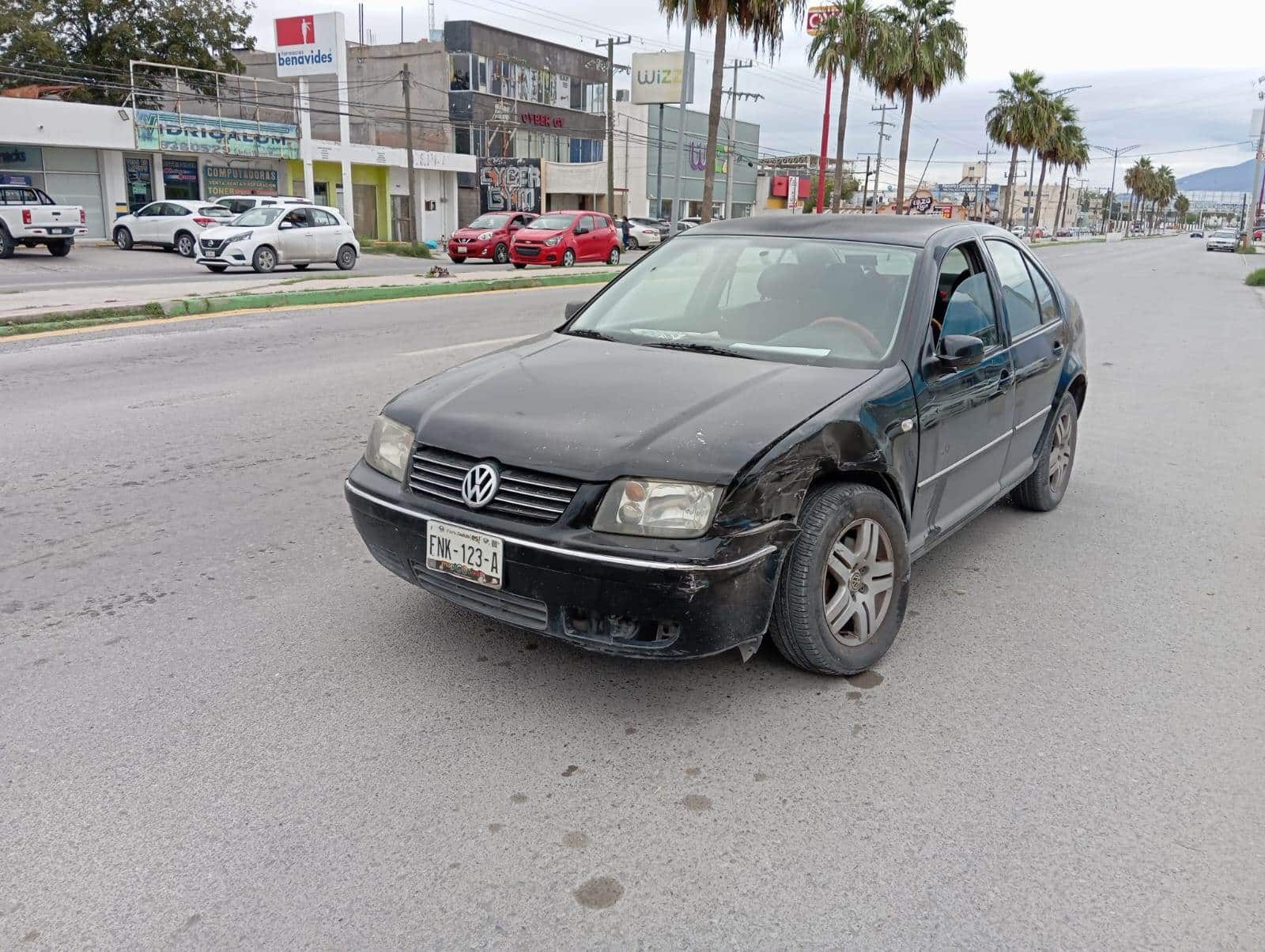 Le arranca defensa a camioneta