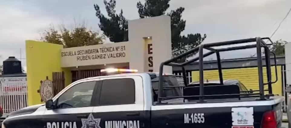 Se quita la vida joven en el patio de una secundaria de Saltillo