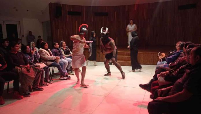 Presentan obra de teatro “Therión”