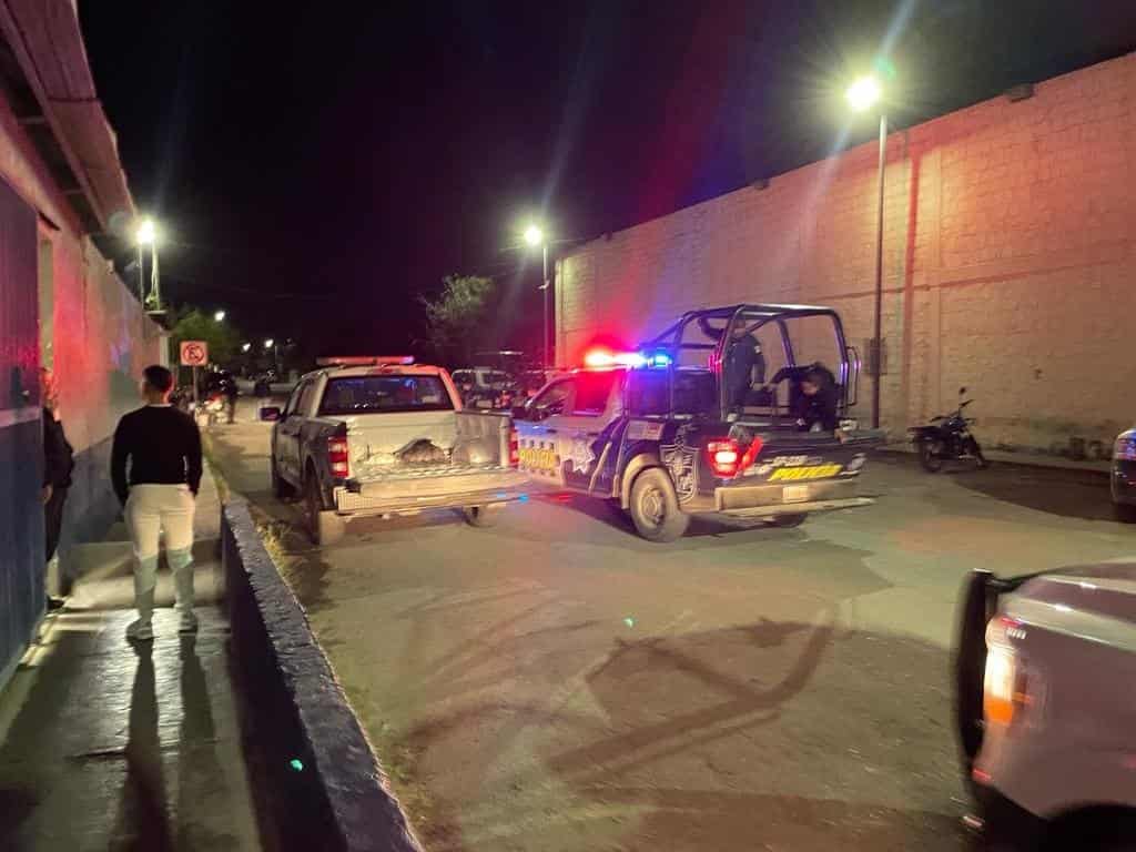 Intercambian golpes en calles de Colinas