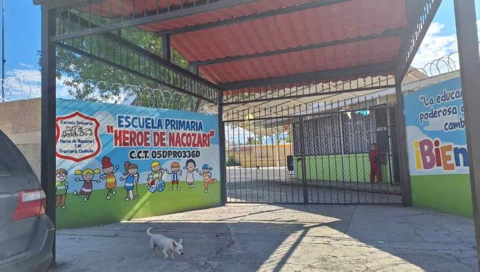 Sufren accidente dentro de escuela