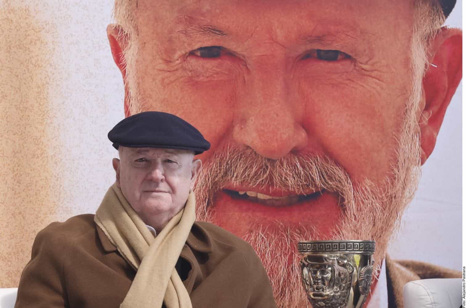 Rinden Liga MX y FMF homenaje a Manuel Lapuente 