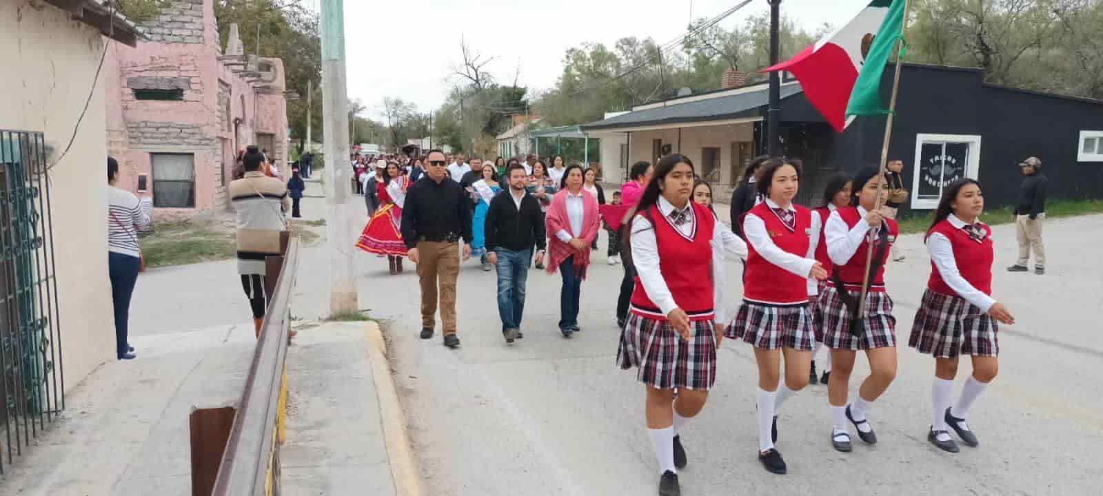 Policía Civil Coahuila participa en el desfile cívico del municipio de Jimenez y Acuña.