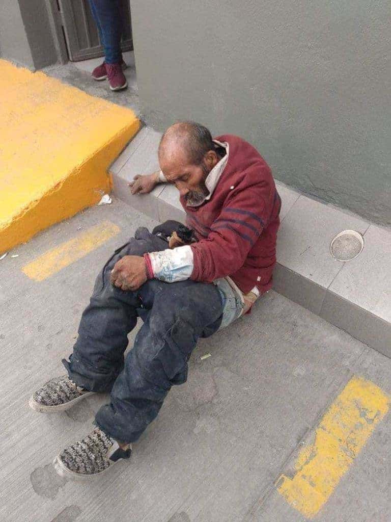 Rescatan a abuelito abandonado