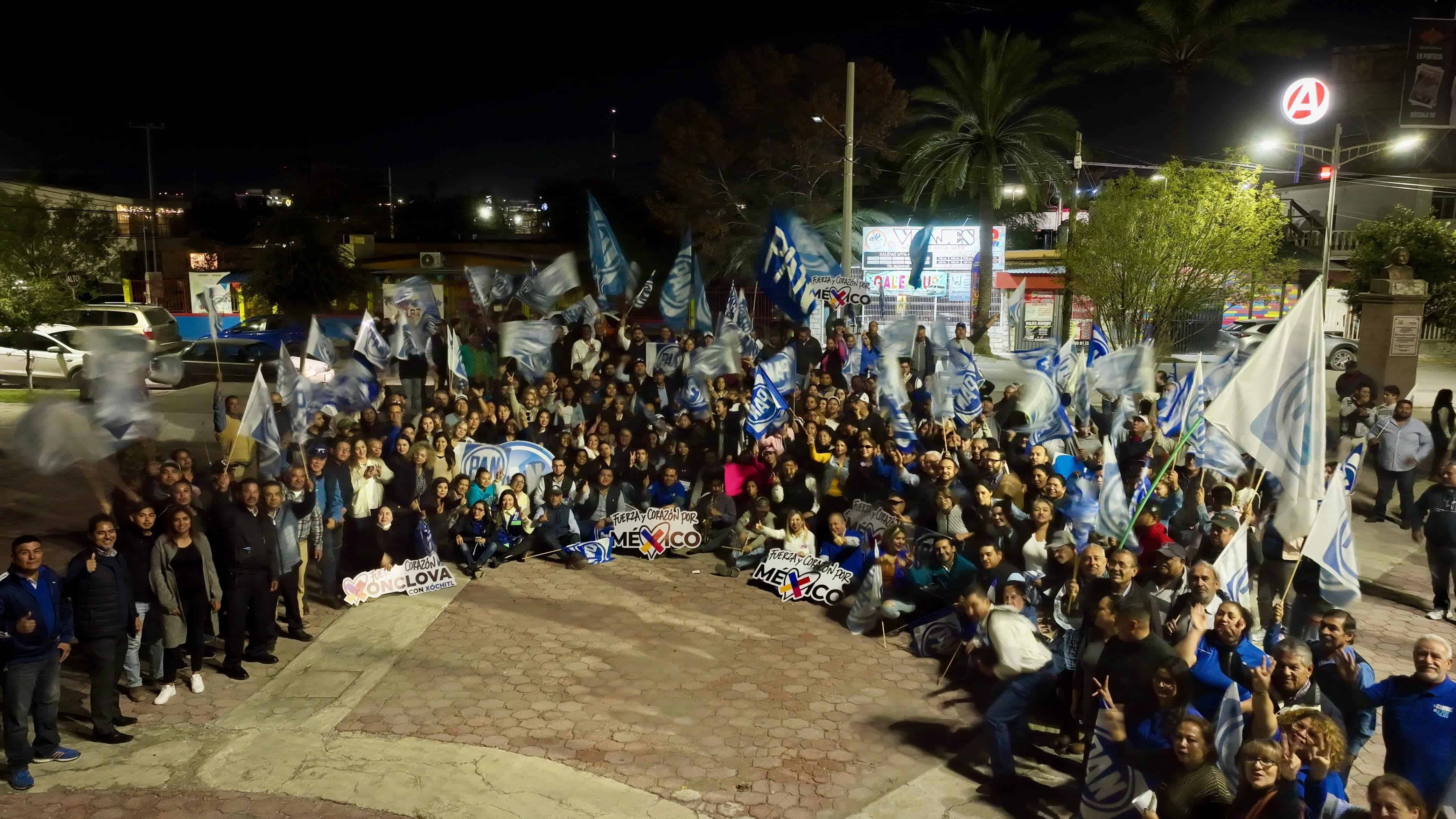 Multitud panista llena de entusiasmo las calles de Monclova en apoyo a Xóchitl Gálvez