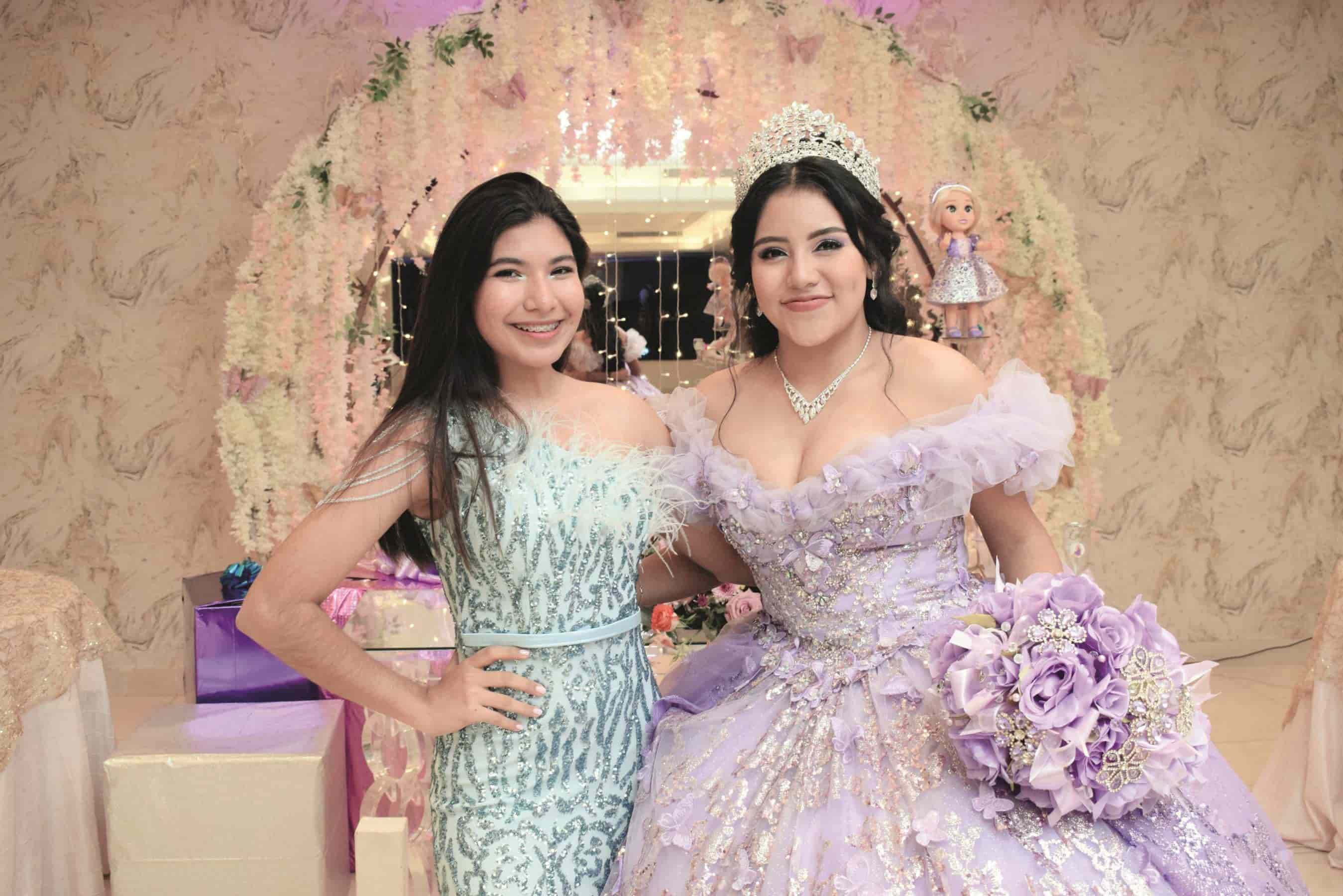 Leslie Guadalupe celebra sus XV primaveras