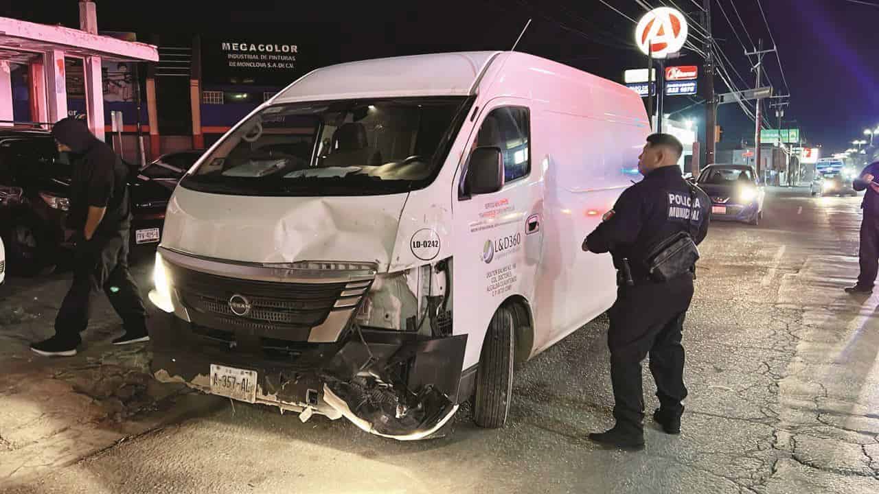 Lesiona a madre e hija en choque en el Pape