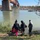 Hoy cruzaron CIENTOS DE MIGRANTES por el río Bravo