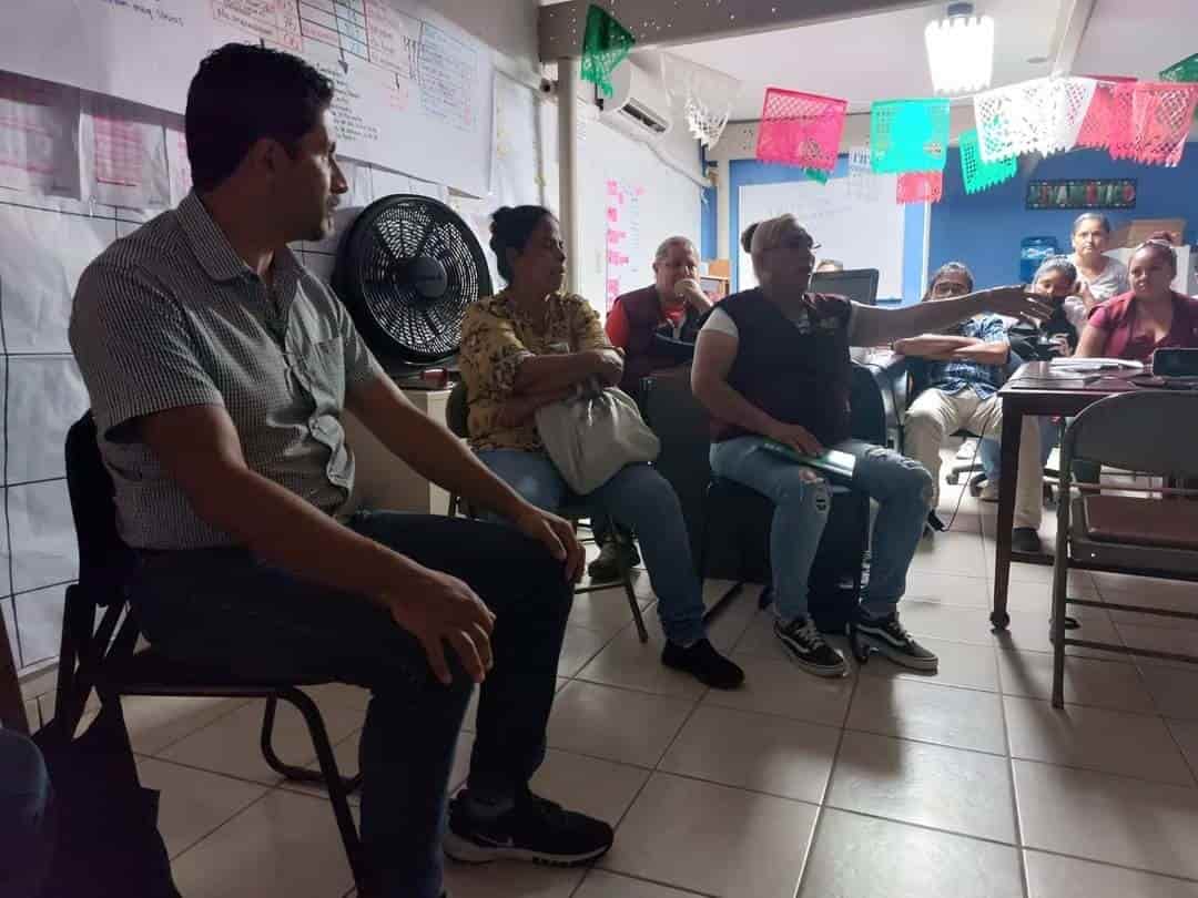 Abandonó líder sindical a trabajadores de CFO
