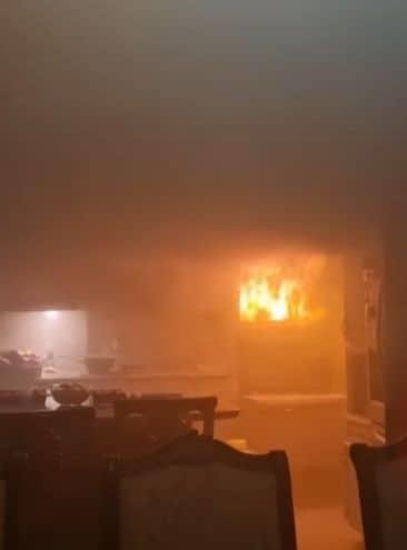 Calienta un PAVO en el HORNO y se INCENDIA LA CASA