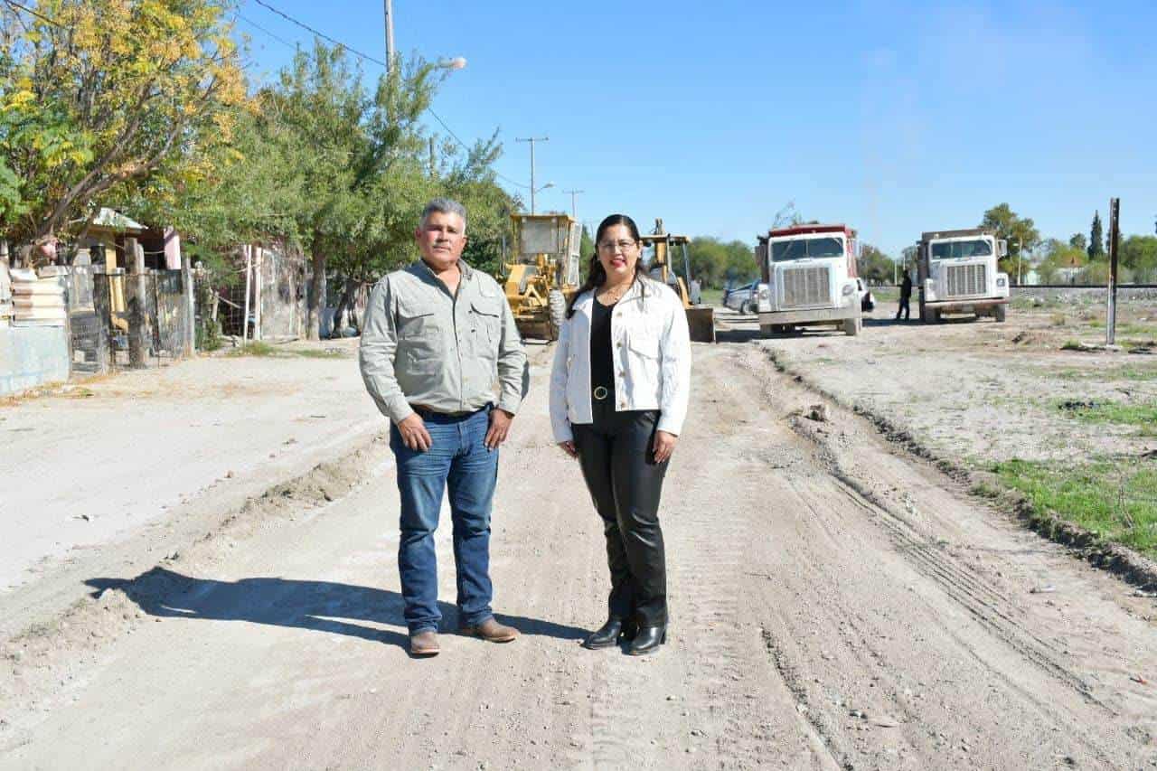 ¡ATENTIENDO PETICIONES! Limpieza y encachilado para la calle Lázaro Cárdenas de Nava