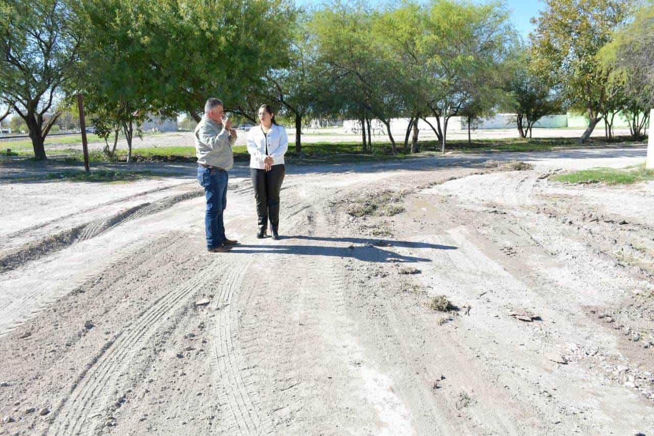¡ATENTIENDO PETICIONES! Limpieza y encachilado para la calle Lázaro Cárdenas de Nava