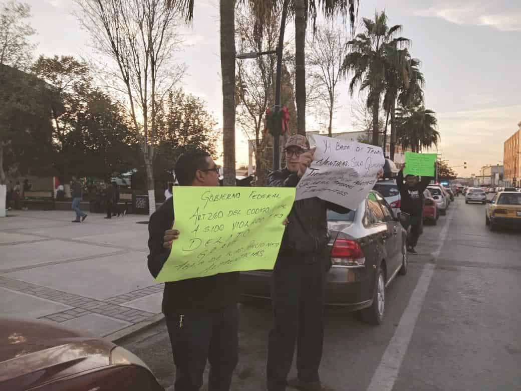 Protestan obreros de Altos Hornos