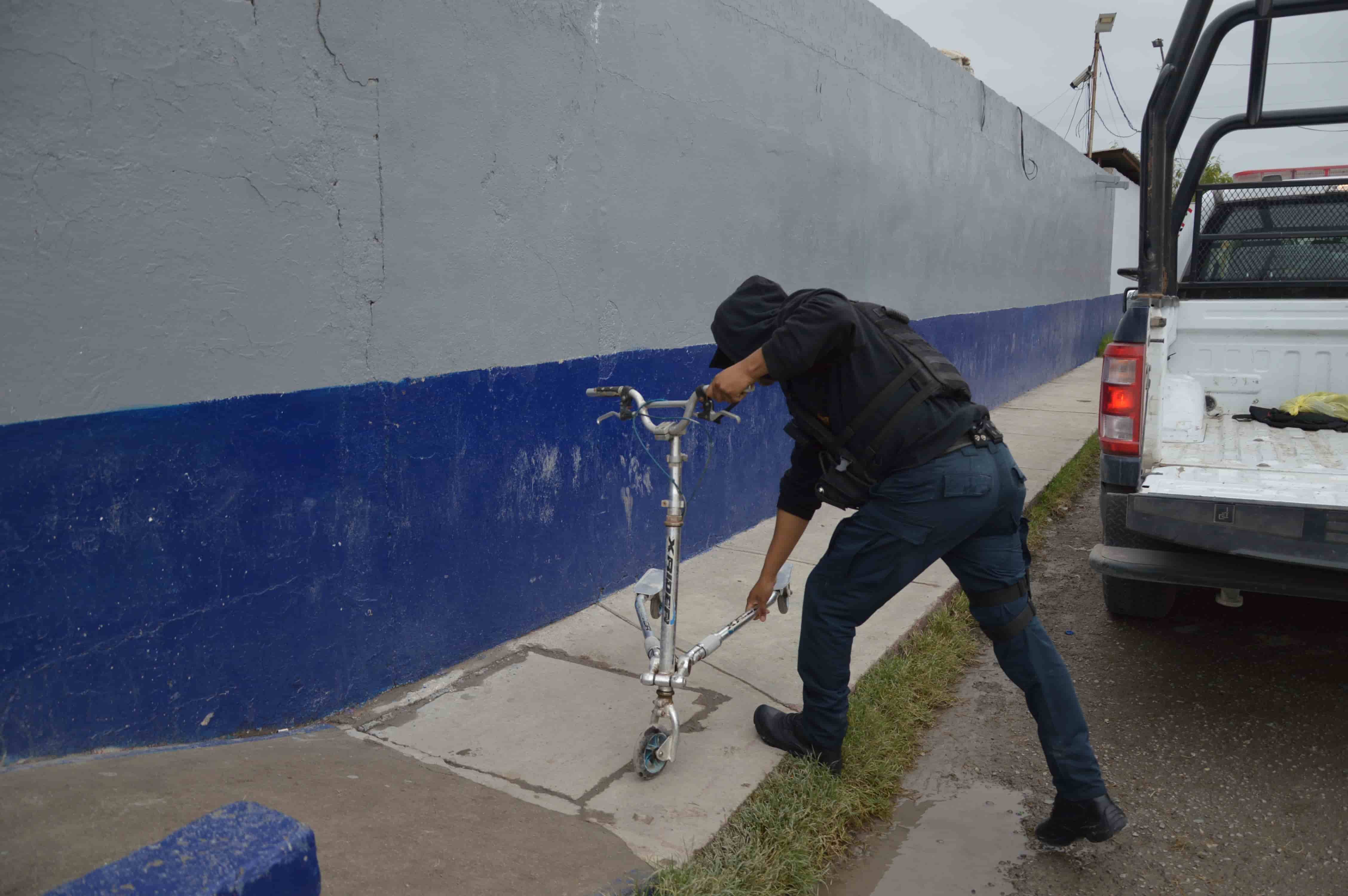 Dejan casa sin guardián y les roba menor patín
