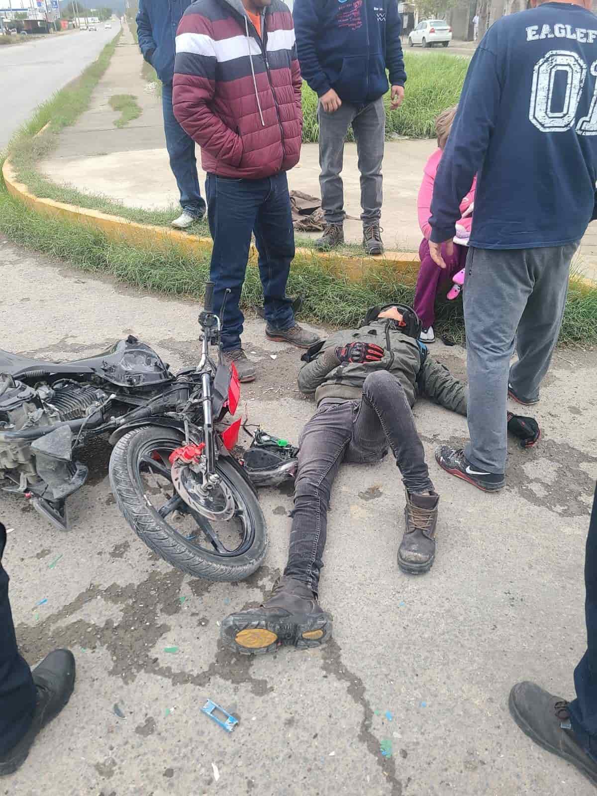 Se lleva de ‘corbata’ camión de la Obrera