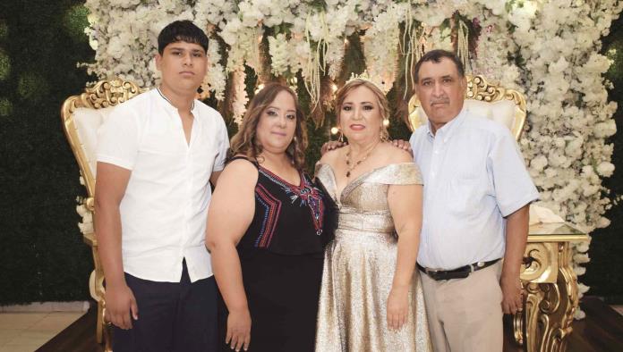 Le festejan cumpleaños