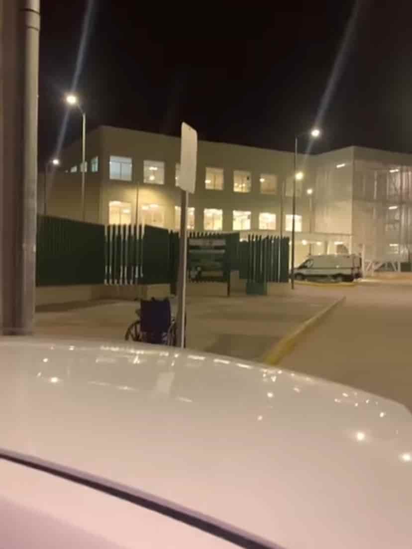 Bebe nace en taxi fuera de la clínica 92